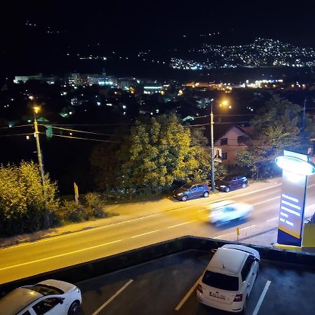 Sleep And Drive Cosy Apartment Sarajevo Bagian luar foto