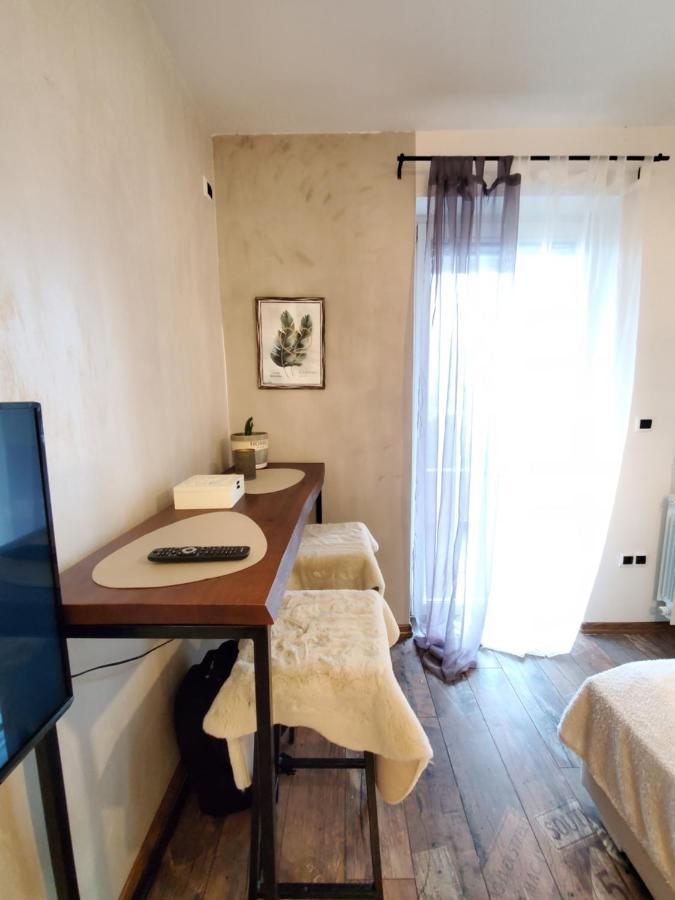 Sleep And Drive Cosy Apartment Sarajevo Bagian luar foto
